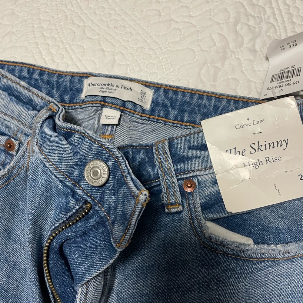 NWT Abercrombie & Fitch Jeans